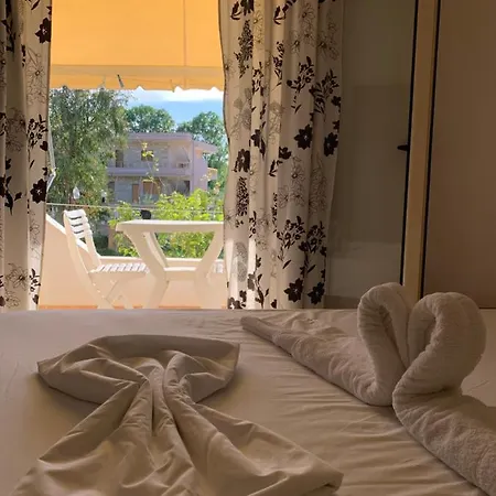 Andi 5* Zvernec