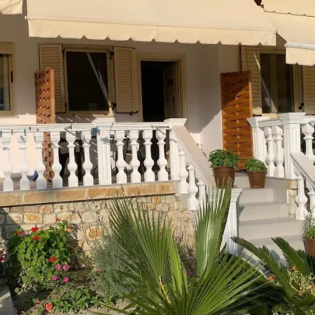 Andi Hotel Zvernec